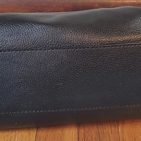 Michael Kors Satchel Crossbody Black Pebble Grain Leather like new condition. - Picture 4 of 5